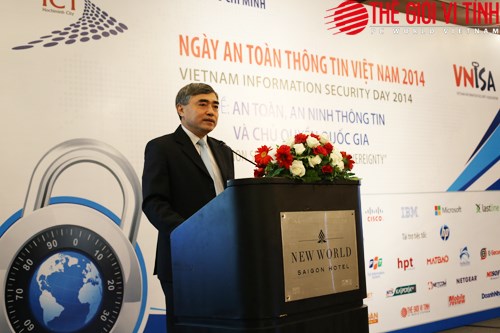 Thứ trưởng Bộ TTTT Nguyễn Minh Hồng phát biểu tại Ngày ATTT 2014 diễn ra vào sáng 19/11 tại TP.HCM.